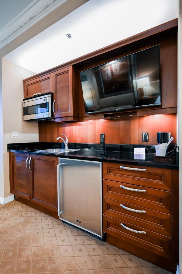 Penthouse Suite With Strip View At The Signature At Mgm Grand Las Vegas Kültér fotó